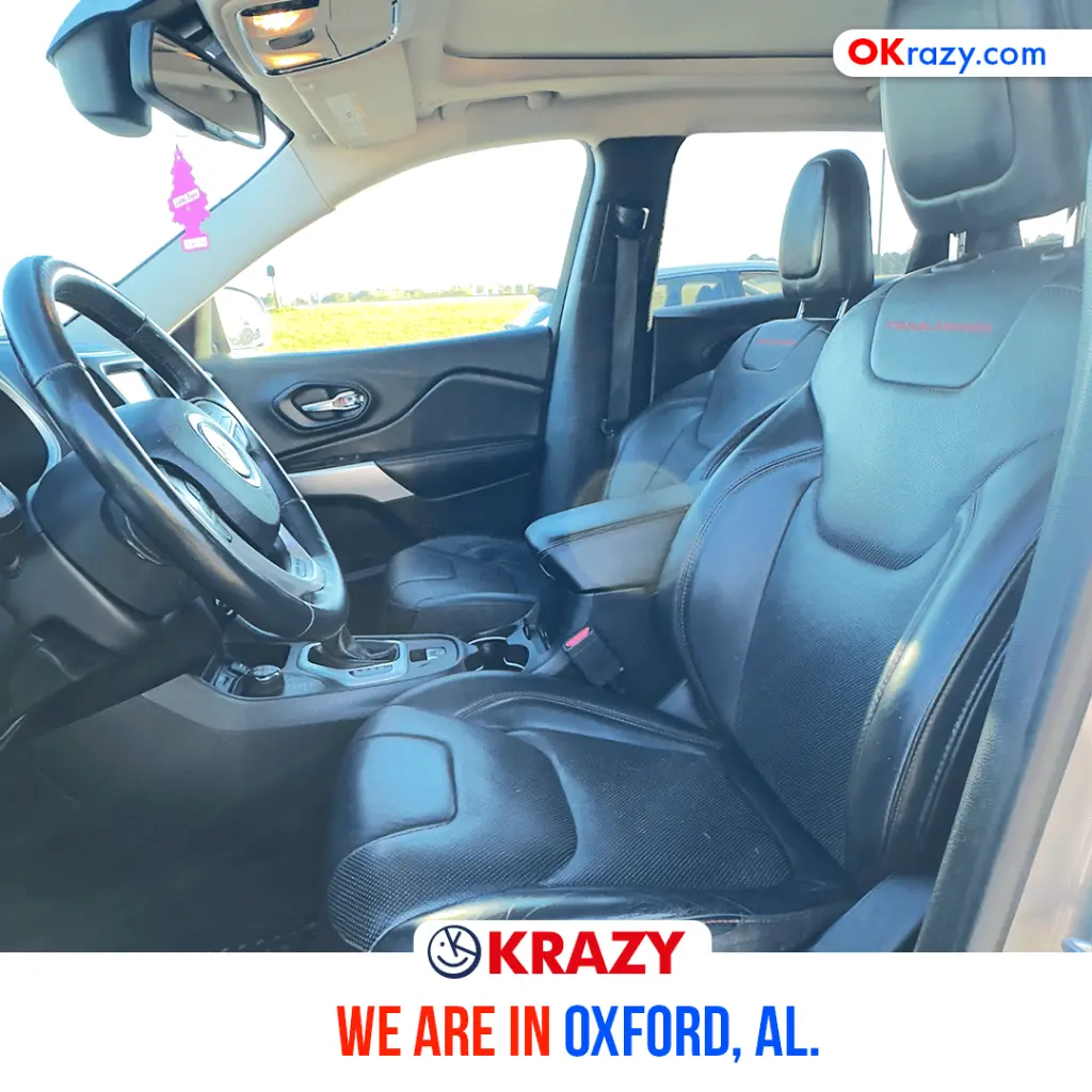 2204_3.2 Front Seats.webp