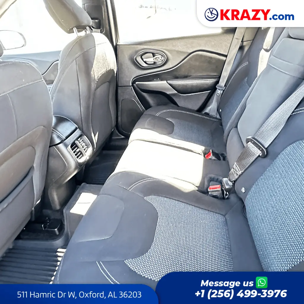 2198_3.3 Rear Seats.webp