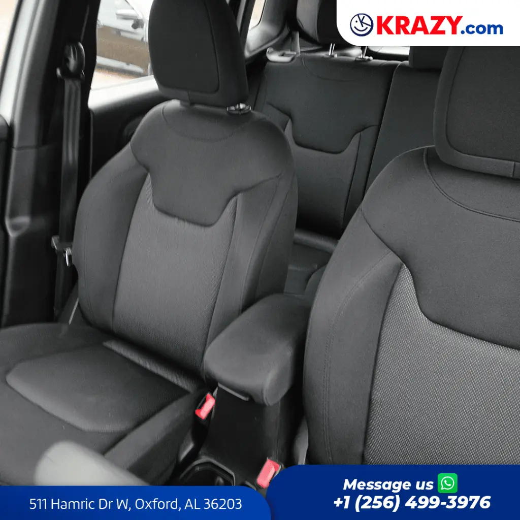 2206_3.2 Front Seats.webp