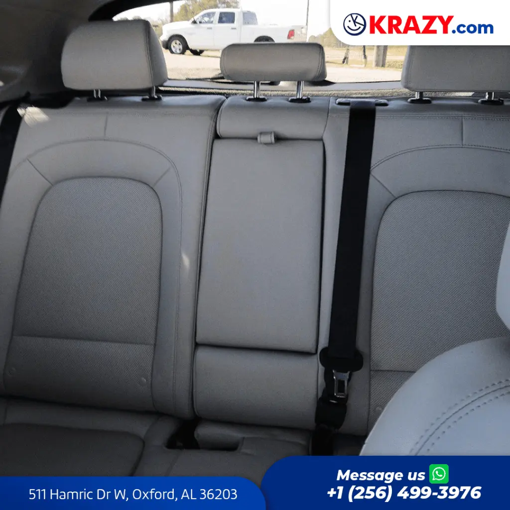 2220_3.3 Rear Seats.webp