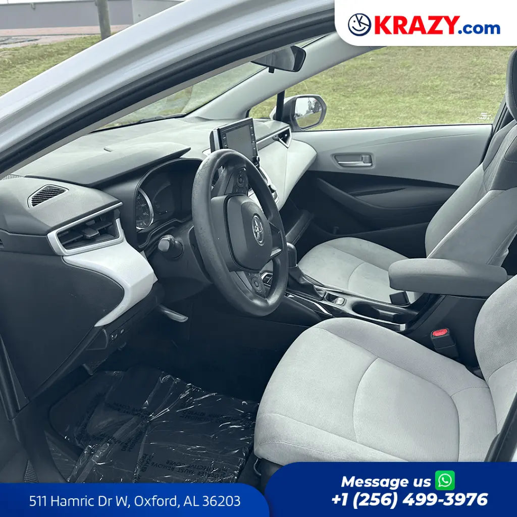 2233_3.2 Front Seats.webp