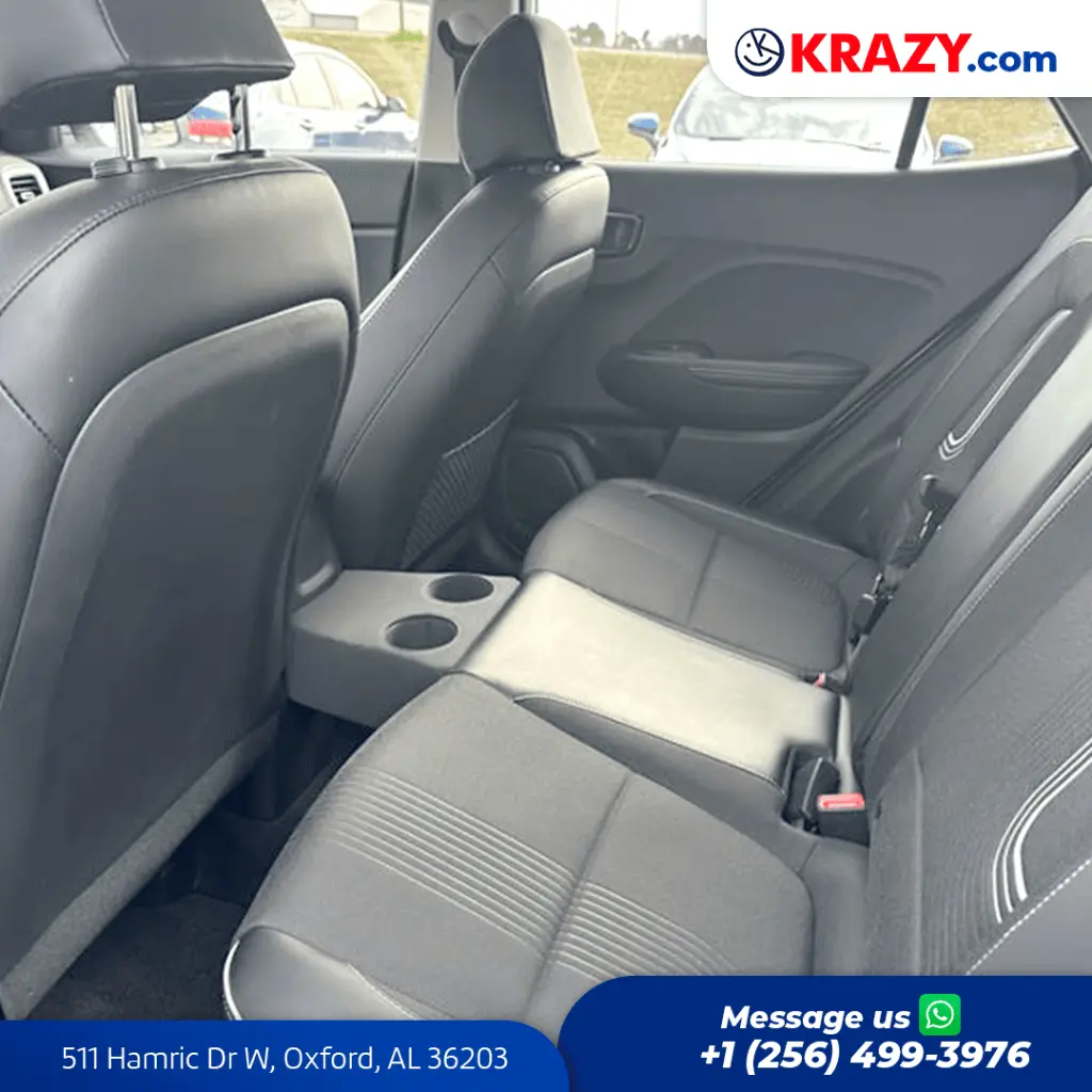 2222_3.3 Rear Seats.webp