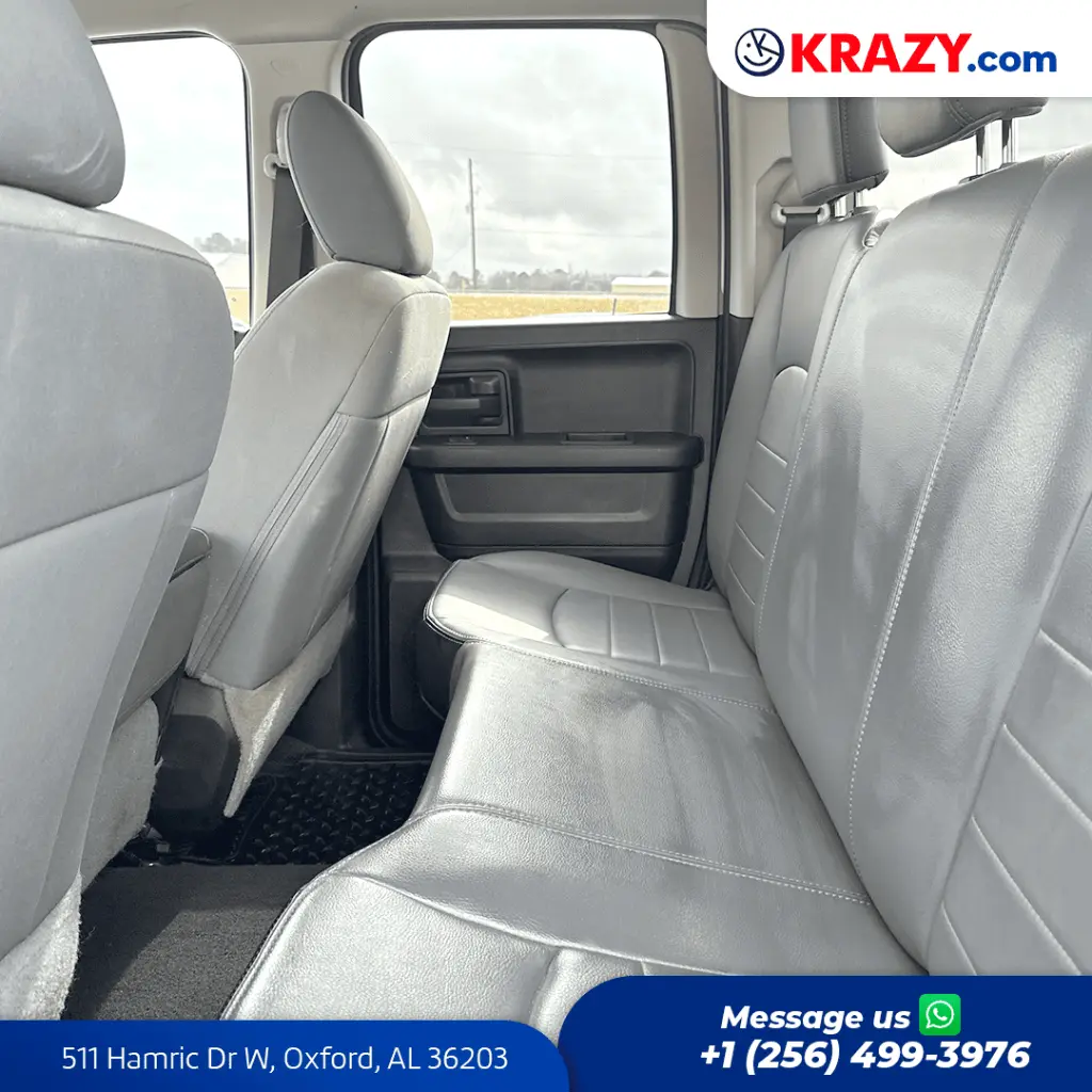 2251_3.3 Rear Seats.webp