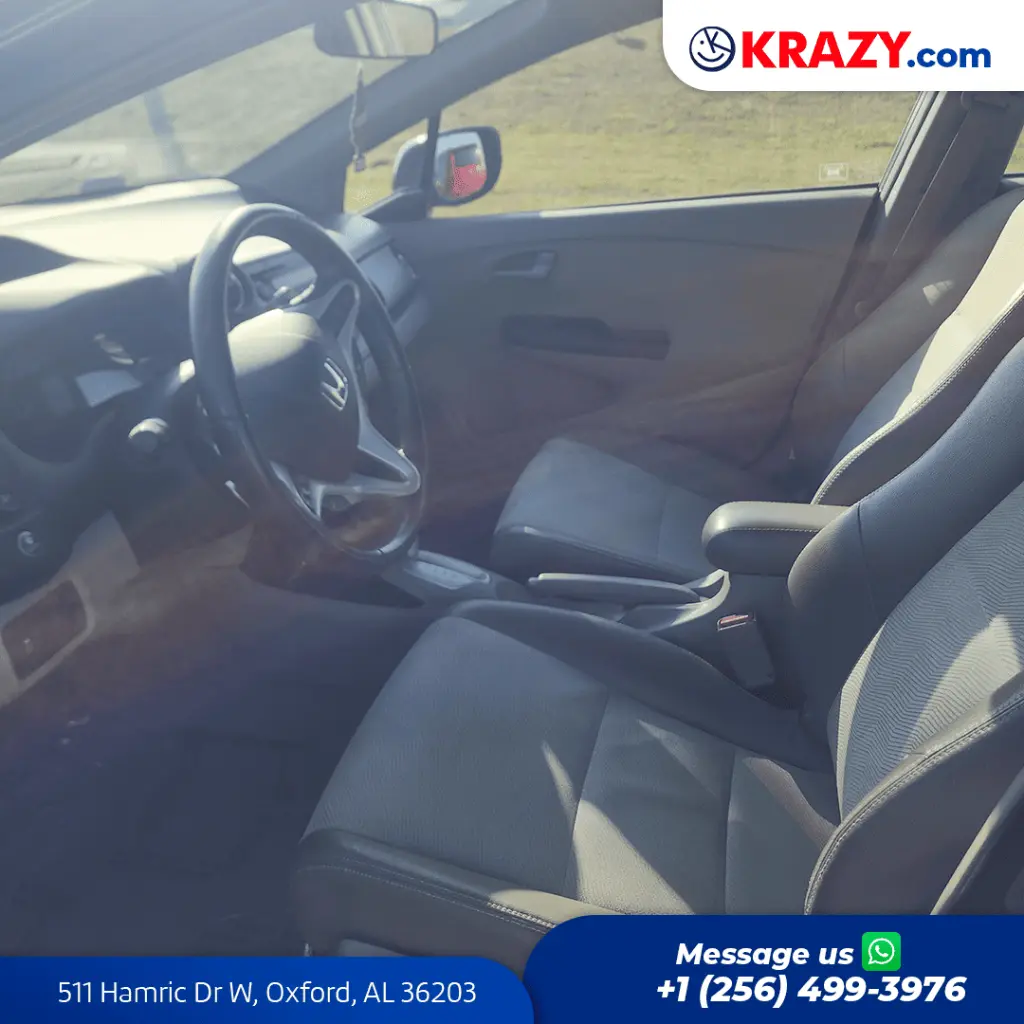 2268_3.2 Front Seats.webp