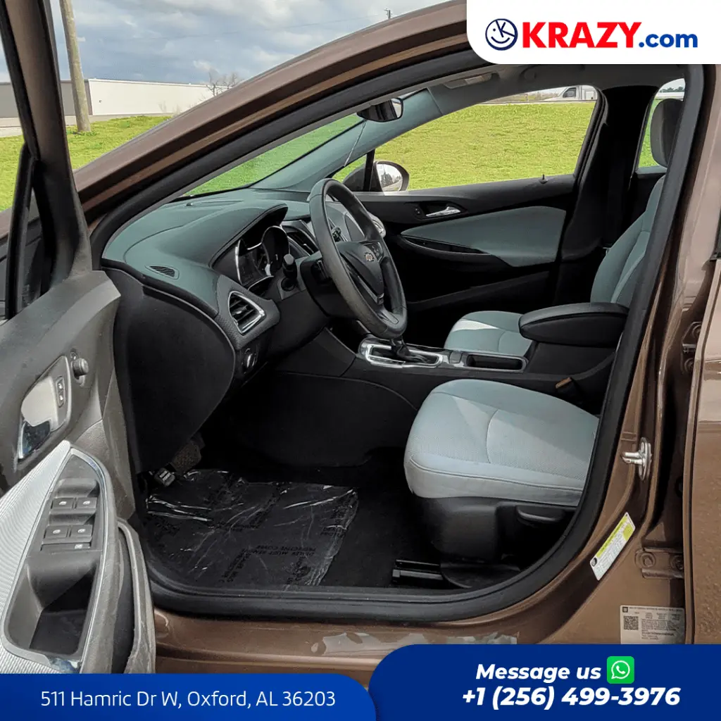 2246_3.1 Front Seats.webp