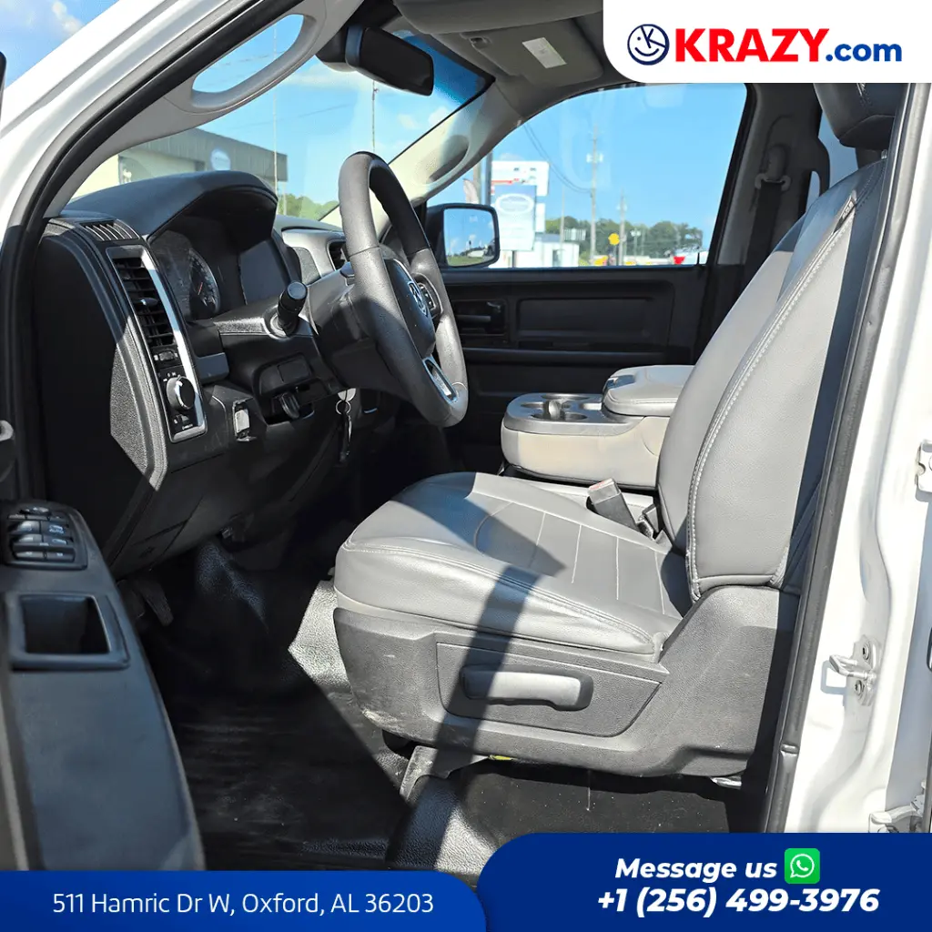 2426_3.2 Front Seats.webp